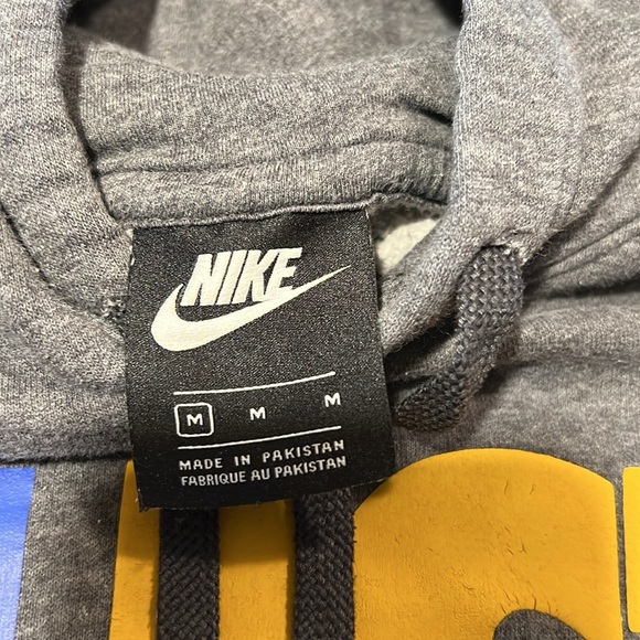 Nike adult medium hoodie - Picture 3 of 3